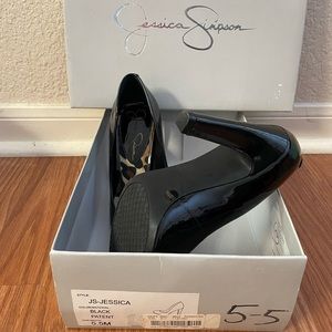 JS- Jessica Black Patent Round Toe Heels